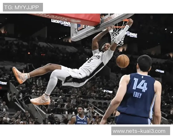 季后赛激战马刺对决灰熊谁能挺进下一轮争夺荣耀